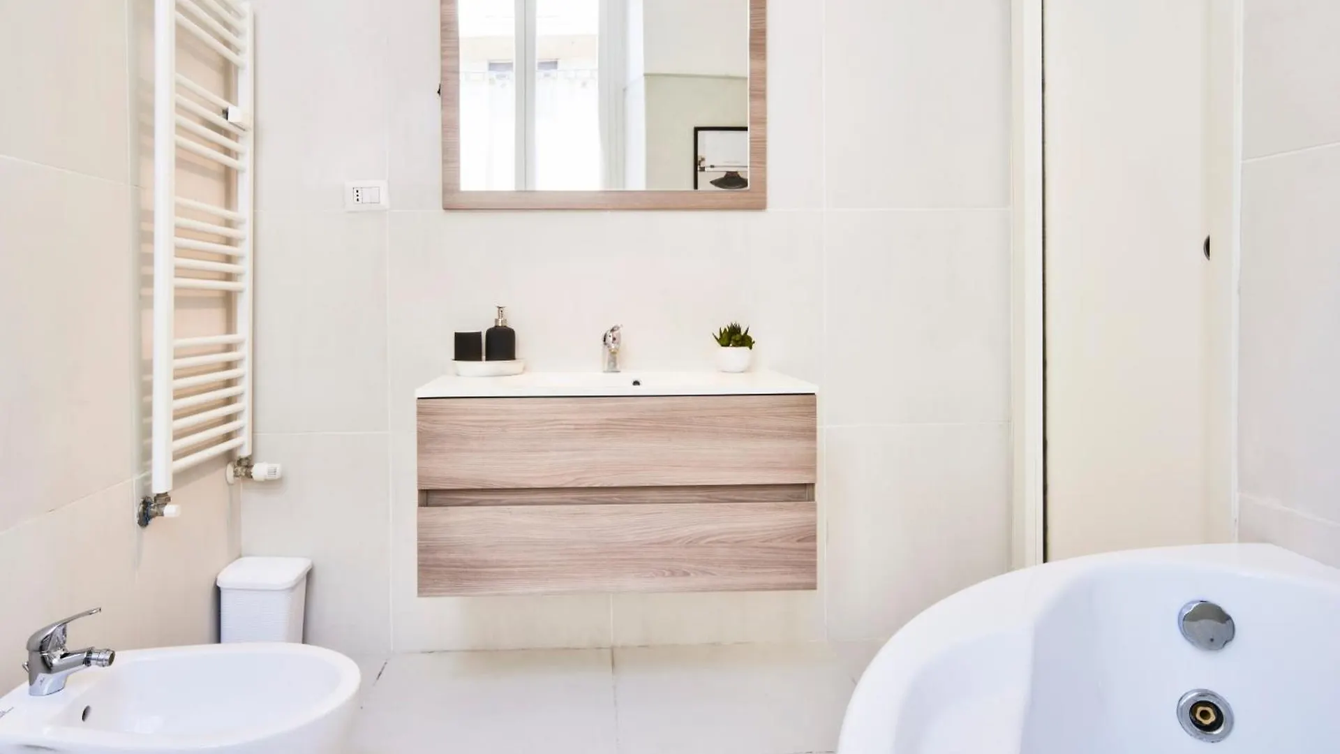 Wonderful Apartment Near Central Station - Daniele Case Vacanza ミラノ